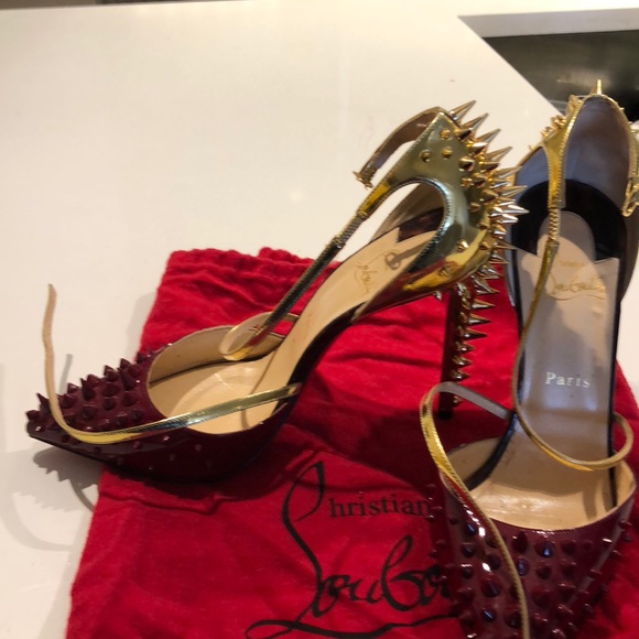 Authentic Christian size 39 slightly used once - Picture 4 of 5